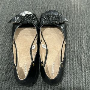 Acceleration size 5 1/2 shoes